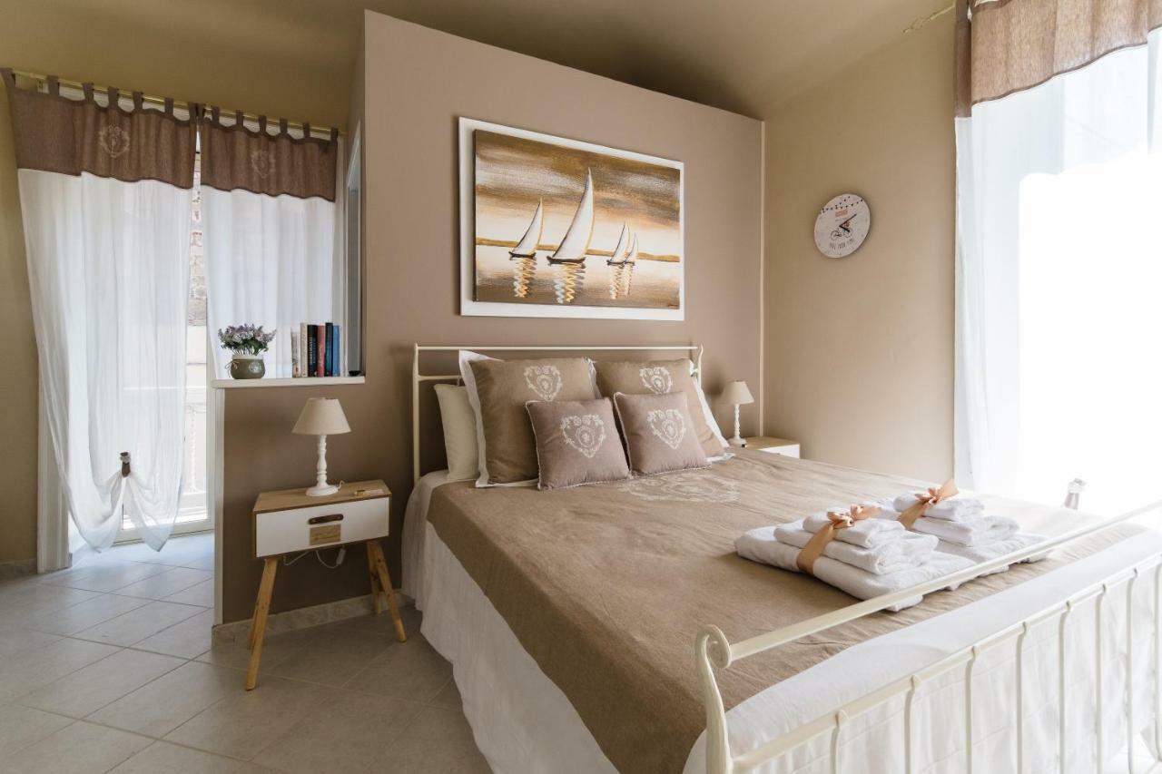 Casa Dolce Casa - Guest House Santo Stefano di Camastra Kültér fotó